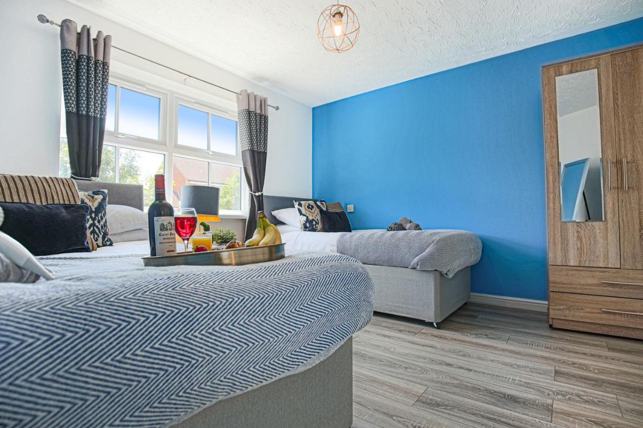 Delightful 2 Bed Apartment For Bicester Outlet Shopping By Platinum Key Properties Екстериор снимка