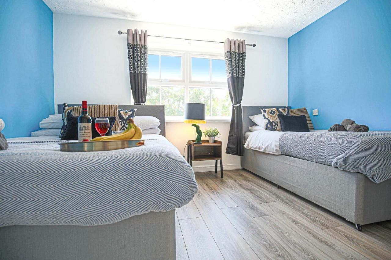 Delightful 2 Bed Apartment For Bicester Outlet Shopping By Platinum Key Properties Екстериор снимка