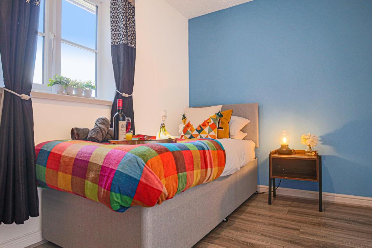 Delightful 2 Bed Apartment For Bicester Outlet Shopping By Platinum Key Properties Екстериор снимка
